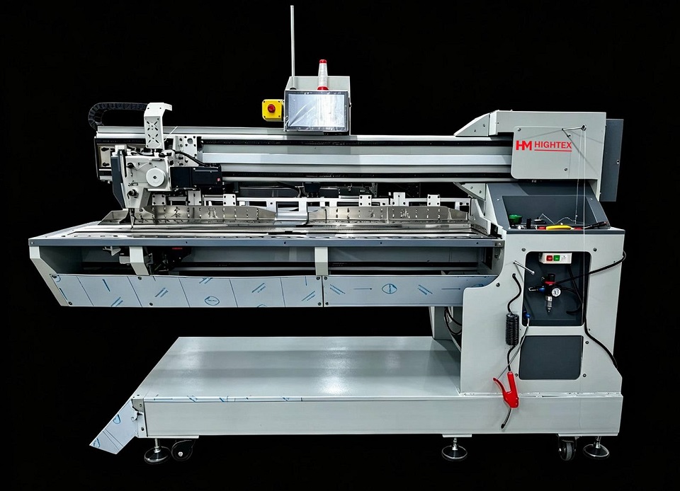 Automatic internal baffles sewing machine